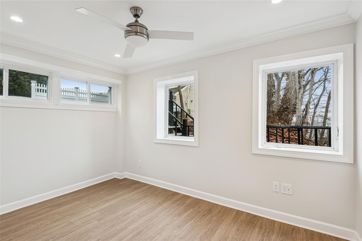 Empty room, Interior, Recessed Lighting, Wood Texture Flooring