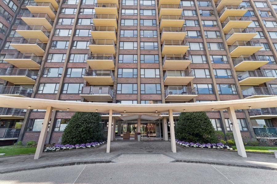 Exterior, Facade, Condo Building