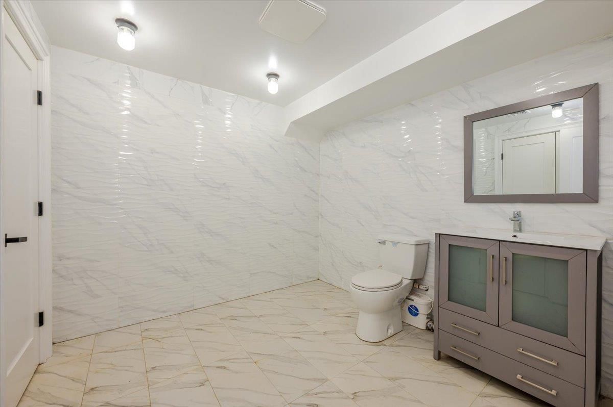 Bathroom, Interior, Marble, Marble Walls