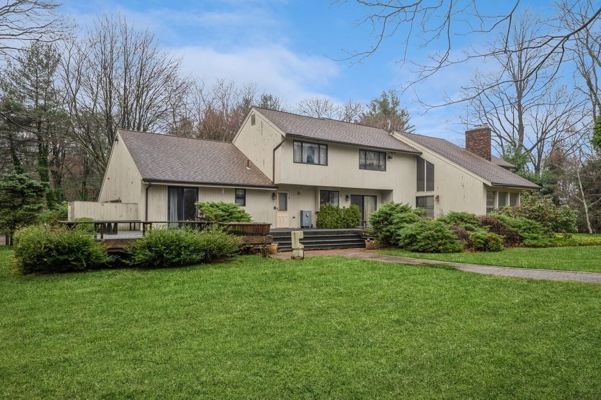 Backyard, Exterior, Facade, Farmhouse