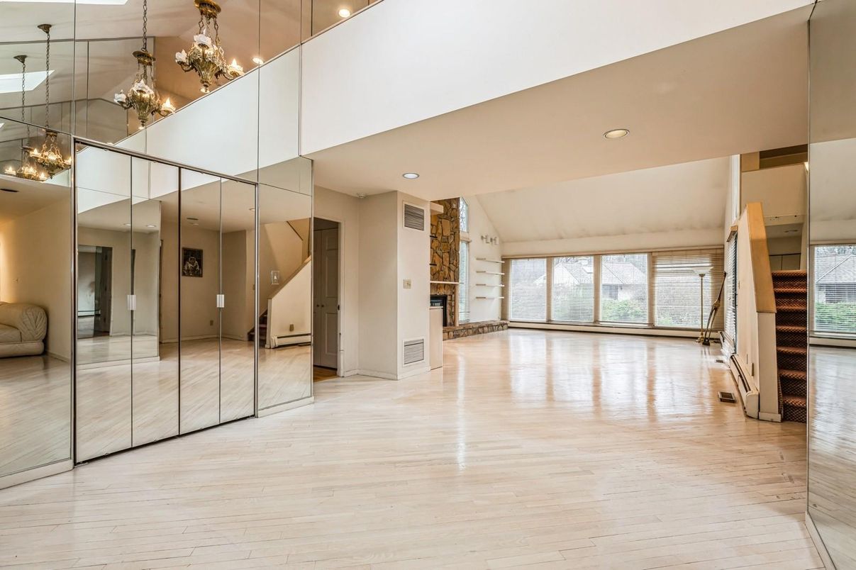 Chandelier, Empty room, Interior, Pendant Lights, Recessed Lighting, Wood Texture Flooring