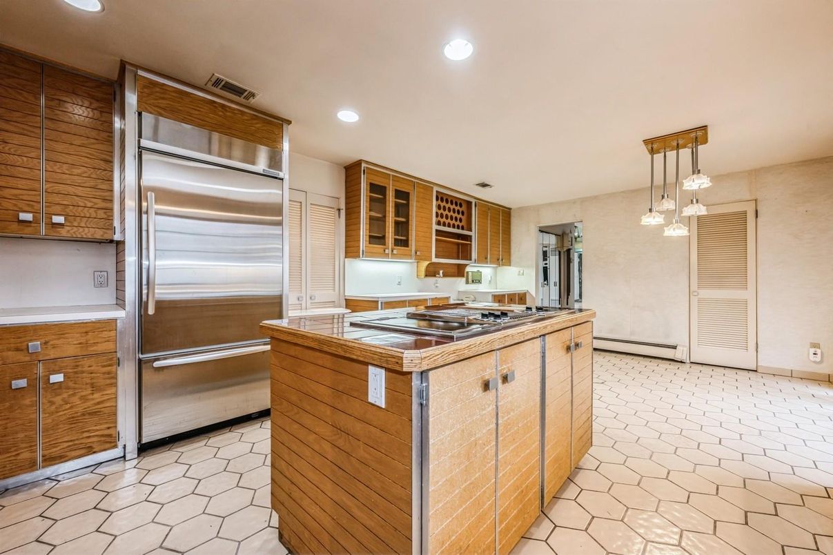 Interior, Kitchen, Pendant Lights, Recessed Lighting, Stainless Steel Appliances
