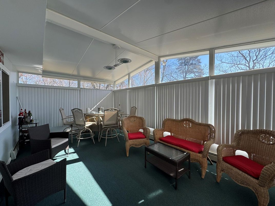 Dining room, Interior