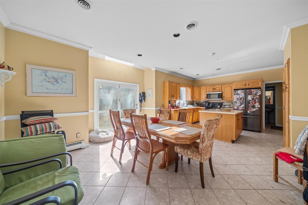 Dining room, Interior, Kitchen, Recessed Lighting