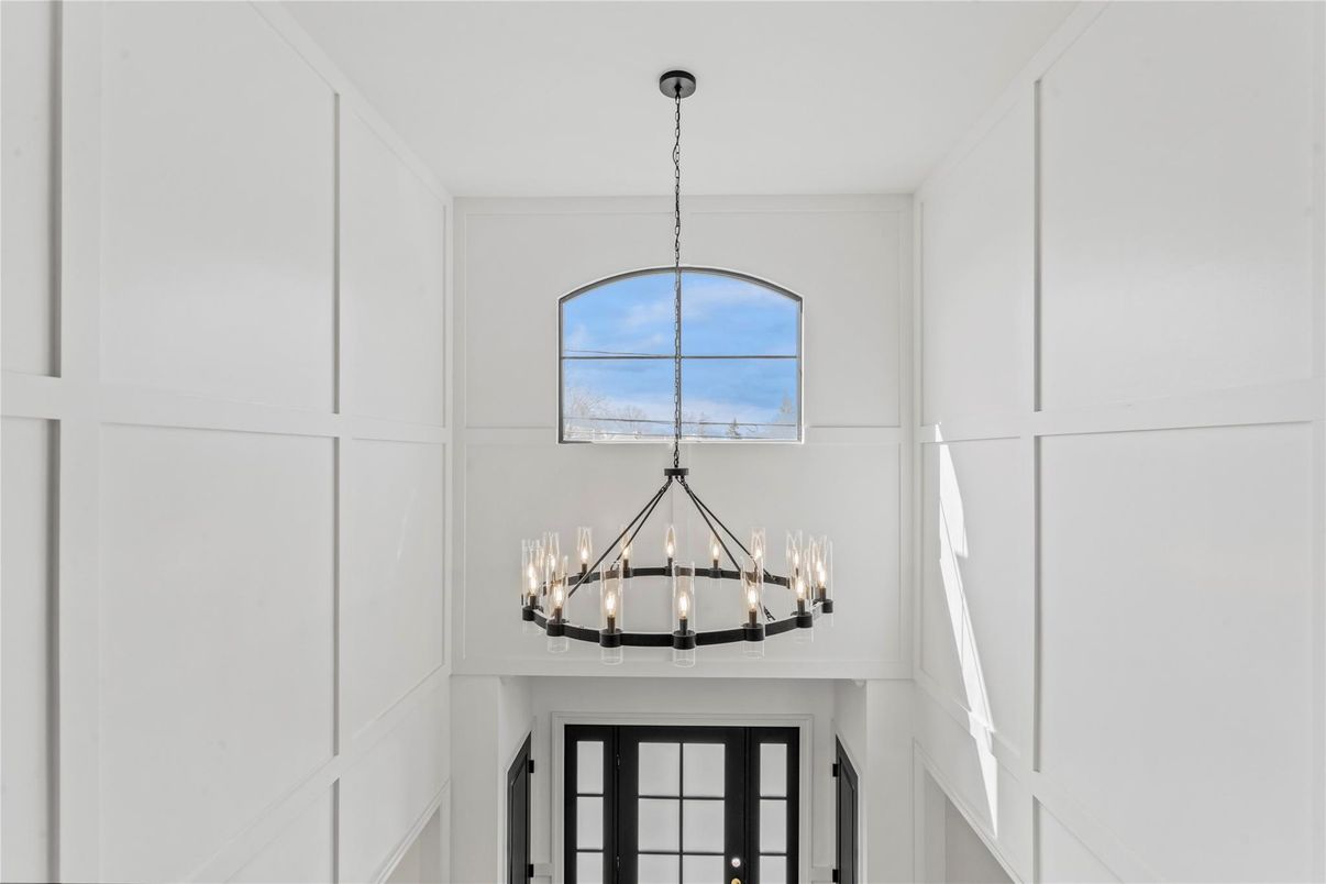 Chandelier, Interior, Pendant Lights