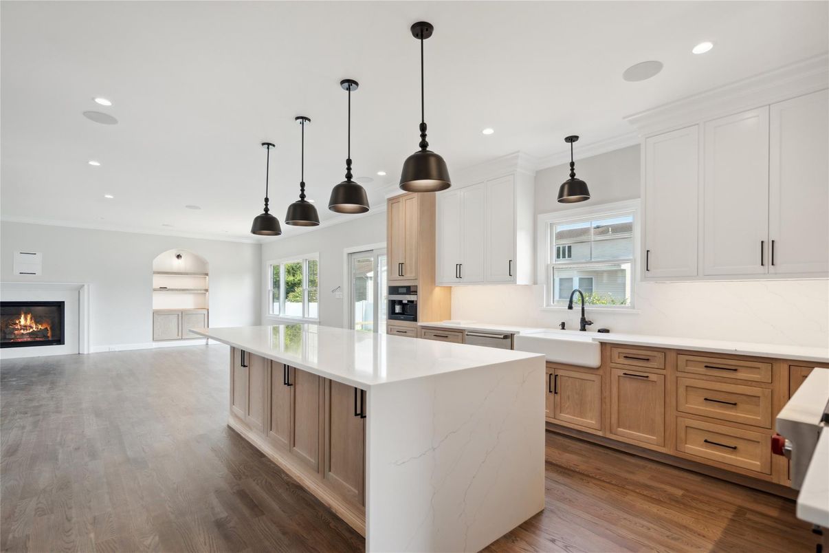 Fireplace, Interior, Kitchen, Pendant Lights, Recessed Lighting, Wood Texture Flooring