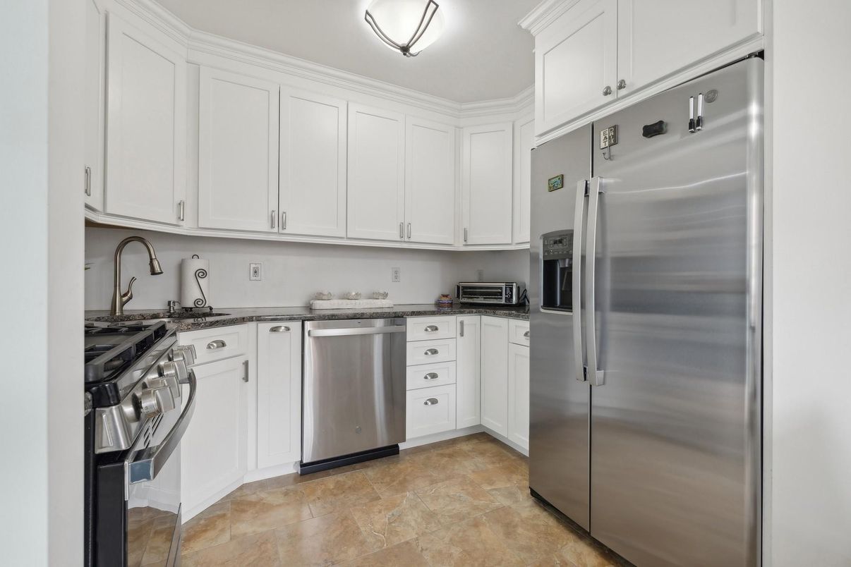 Interior, Kitchen, Stainless Steel Appliances