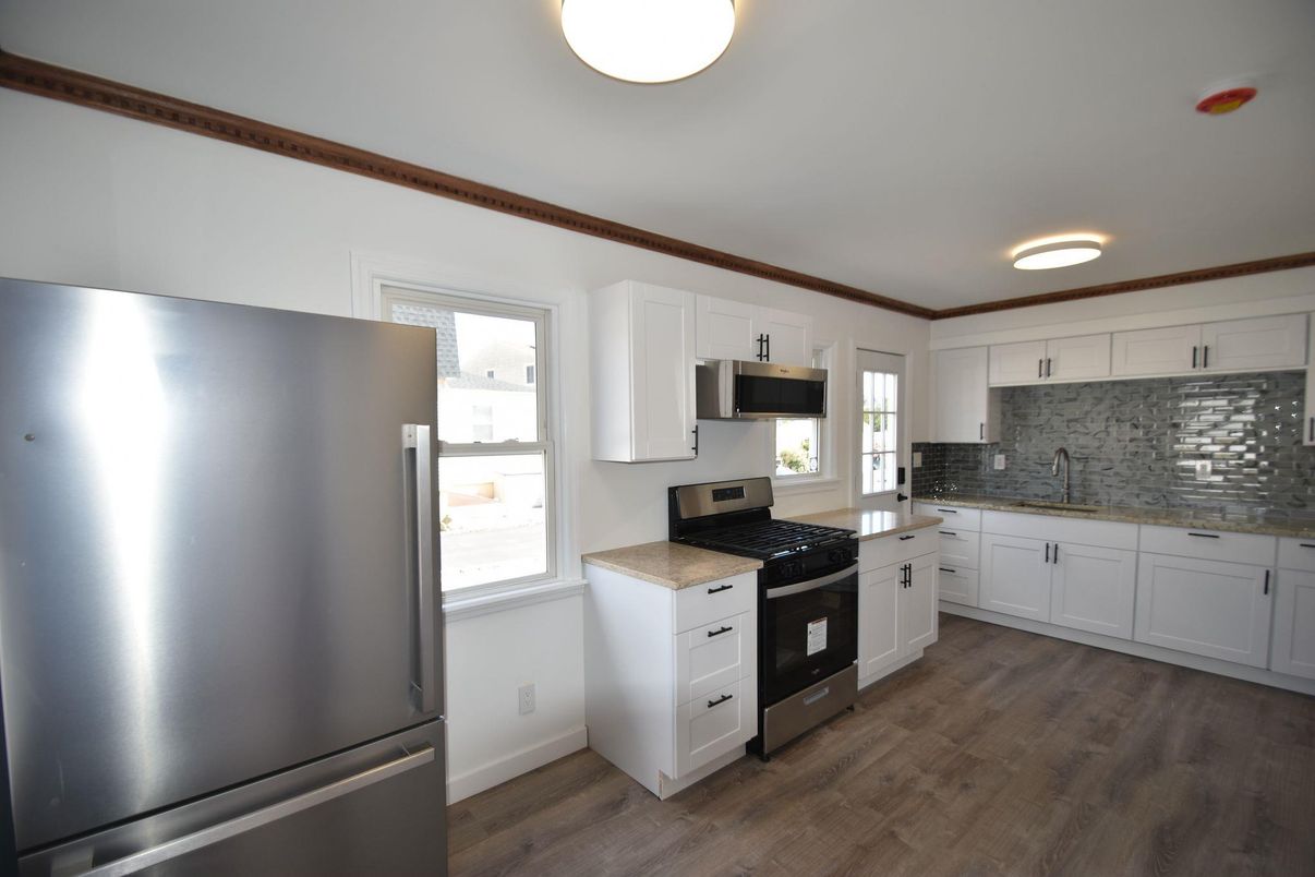 Interior, Kitchen, Stainless Steel Appliances, Wood Texture Flooring