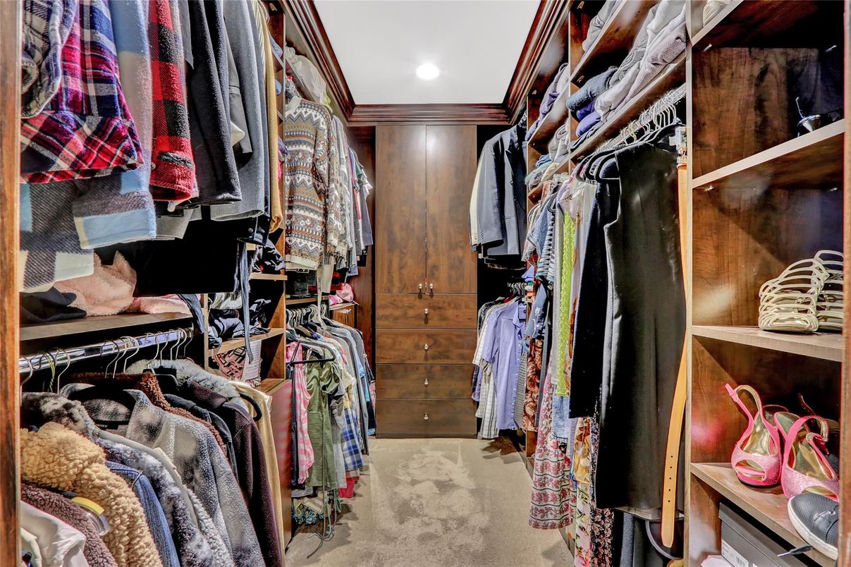 Interior, Recessed Lighting, Walk-in Closets