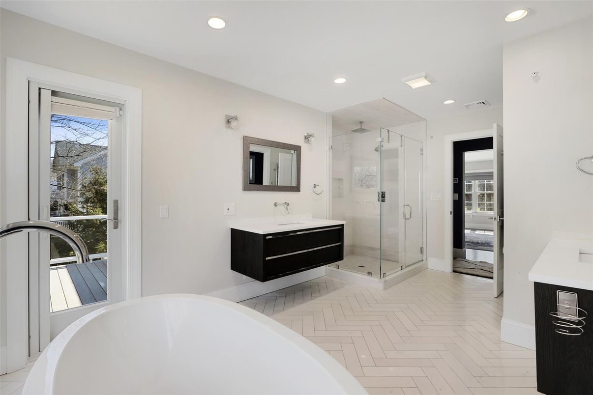 Bathroom, Dual Sink Vanities, Free Standing Baths, Glass Shower, Interior, Recessed Lighting