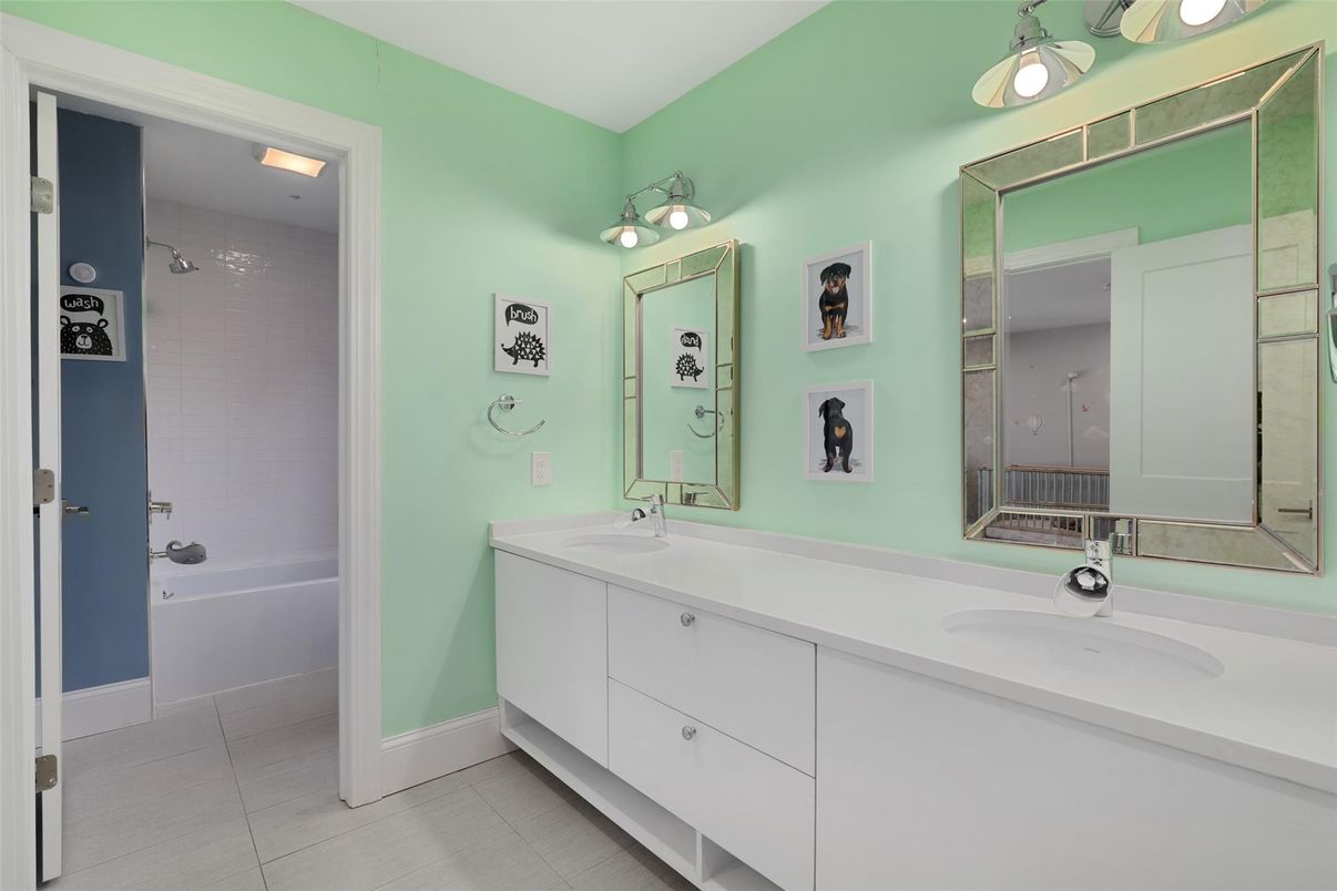 Bathroom, Dual Sink Vanities, Interior
