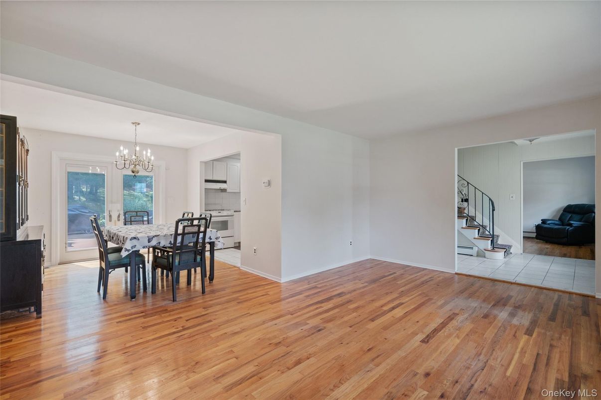 Chandelier, Dining room, Interior, Kitchen, Wood Texture Flooring