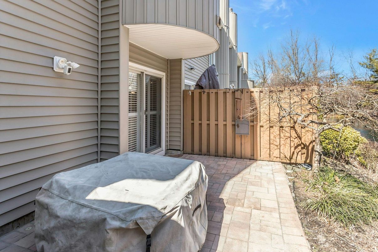 Exterior, Hot Tub