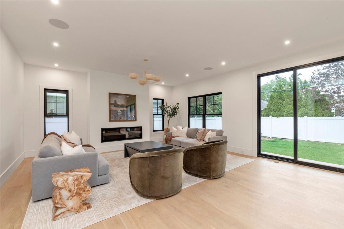 Interior, Living room, Pendant Lights, Recessed Lighting, Wood Texture Flooring