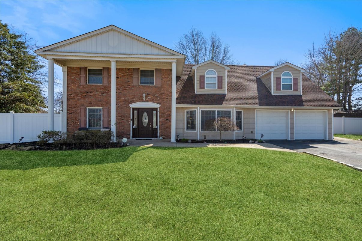 Attached, Exterior, Facade, Brick Facade, Brick Traditional