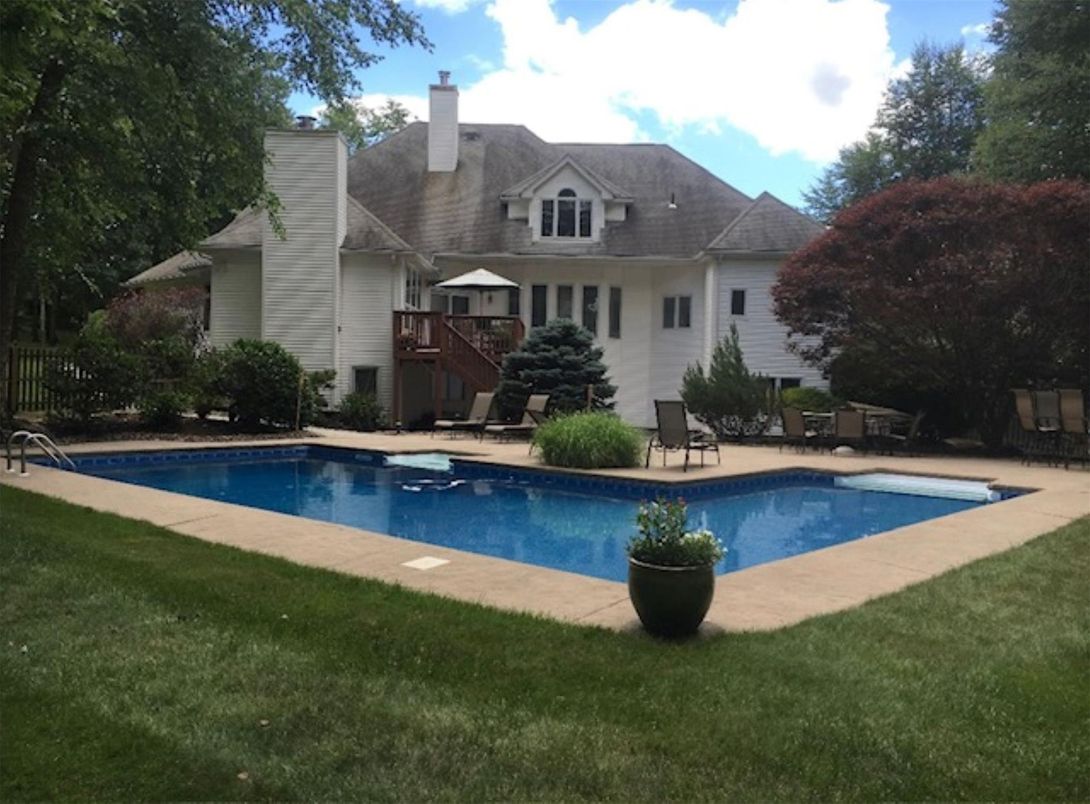 Exterior, Pool