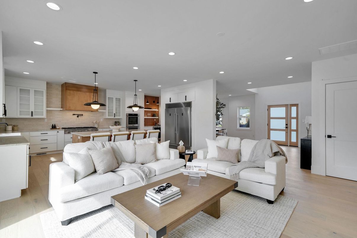 Interior, Kitchen, Living room, Pendant Lights, Recessed Lighting, Stainless Steel Appliances, Wood Texture Flooring