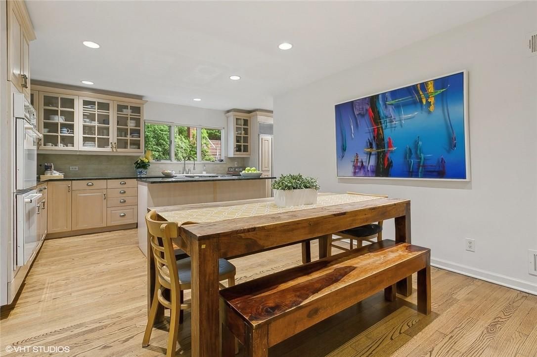 Dining room, Interior, Kitchen, Recessed Lighting, Wood Texture Flooring