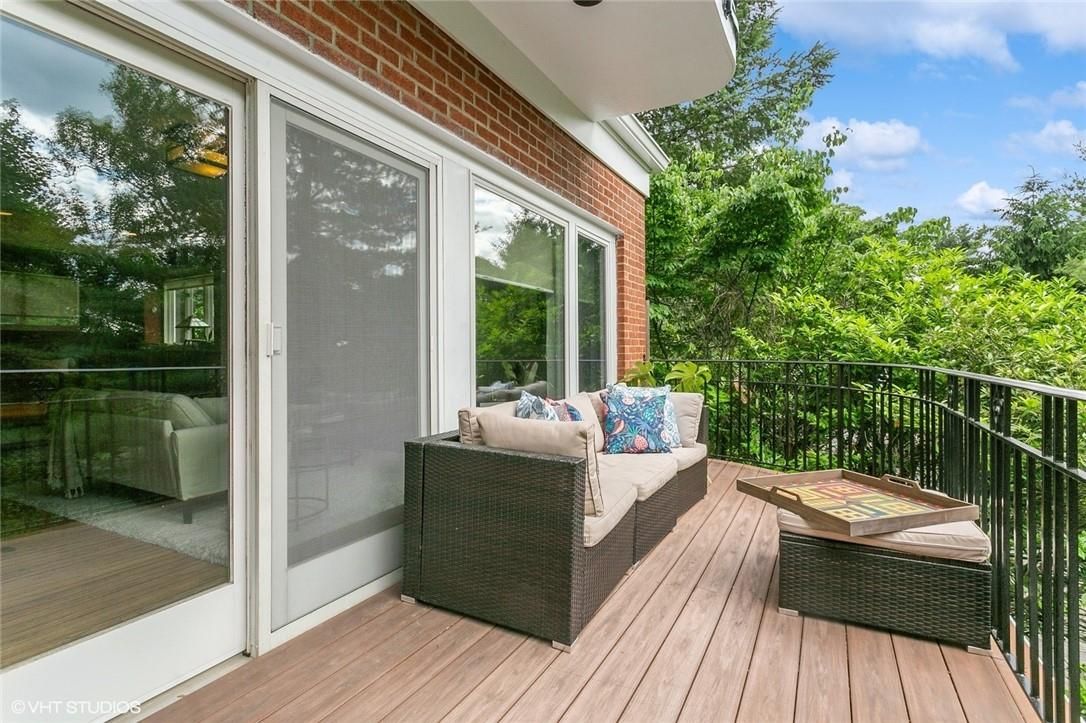 Exterior, Wood Texture Flooring