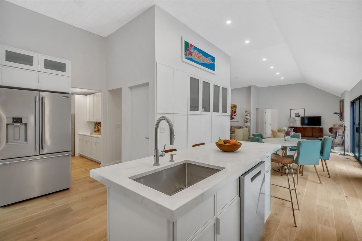 Dining room, Interior, Kitchen, Recessed Lighting, Stainless Steel Appliances, Wood Texture Flooring