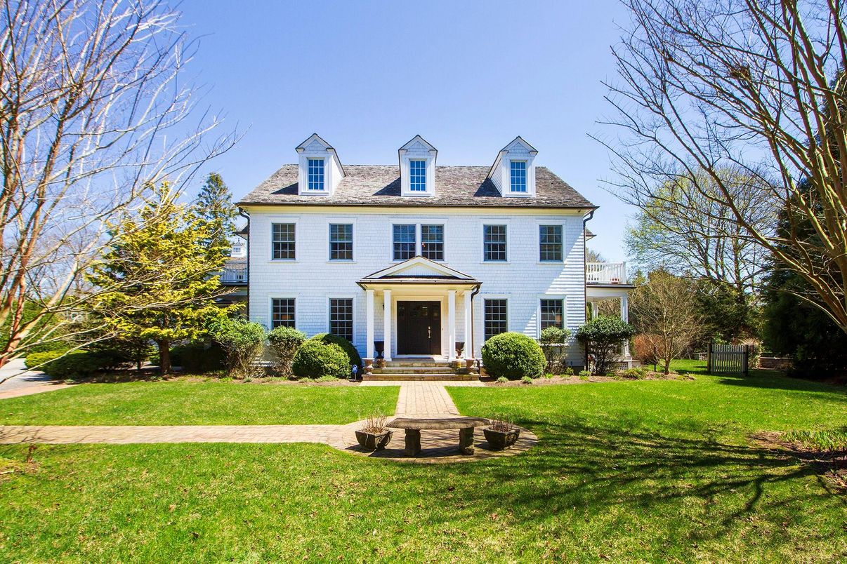 Backyard, Exterior, Facade, Georgian