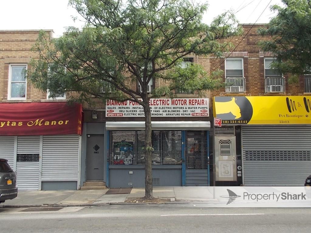 Exterior, Facade, None