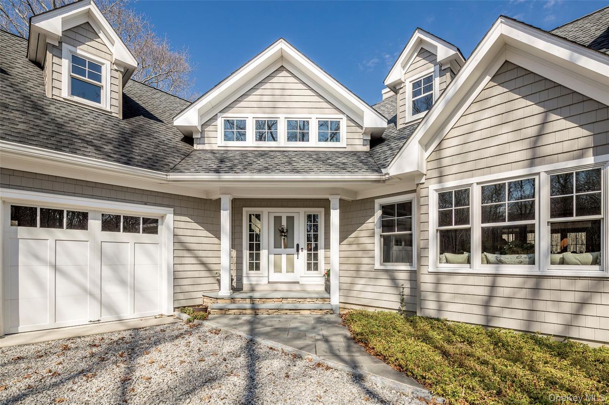 Attached, Exterior, Facade, Farmhouse