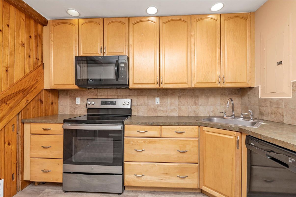 Interior, Kitchen, Recessed Lighting