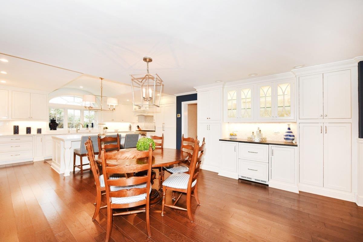 Chandelier, Dining room, Interior, Kitchen, Pendant Lights, Recessed Lighting, Wood Texture Flooring