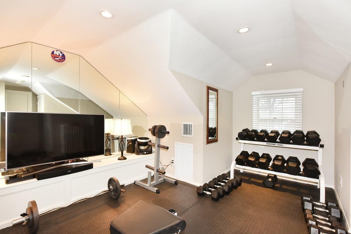 Fitness Equipment, Interior, Recessed Lighting, Wood Texture Flooring