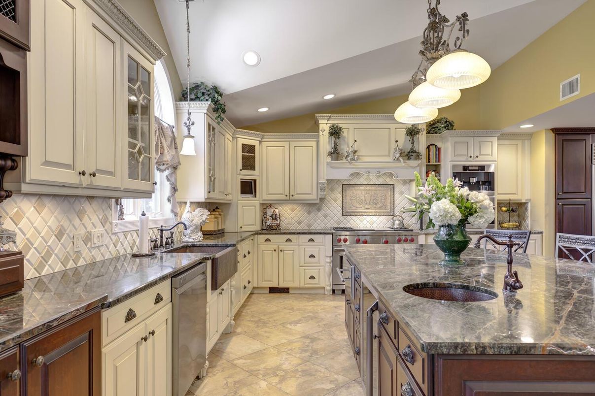 Interior, Kitchen, Pendant Lights, Recessed Lighting, Stainless Steel Appliances