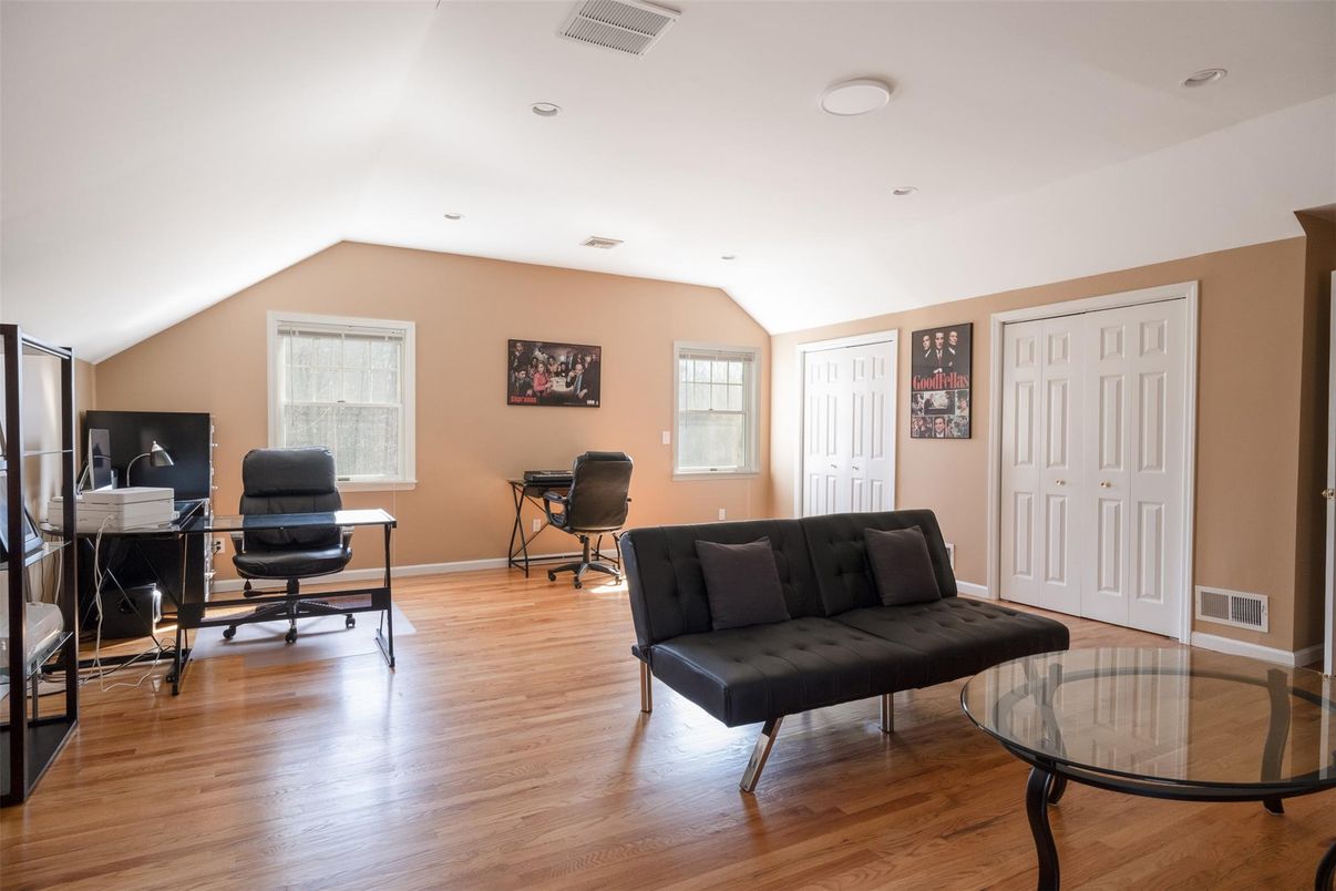 Home Office, Interior, Recessed Lighting, Wood Texture Flooring