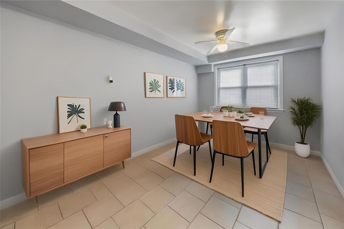 Dining room, Interior