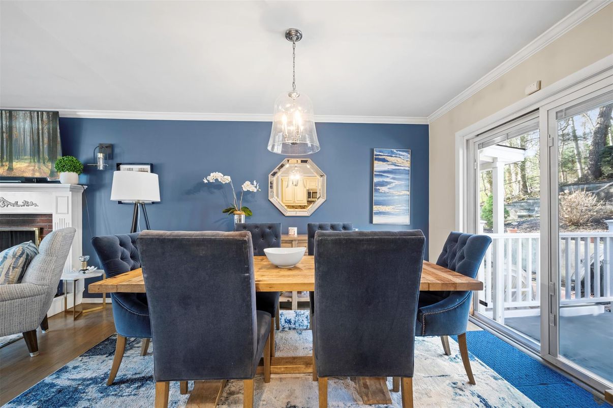 Dining room, Fireplace, Interior, Pendant Lights, Wood Texture Flooring