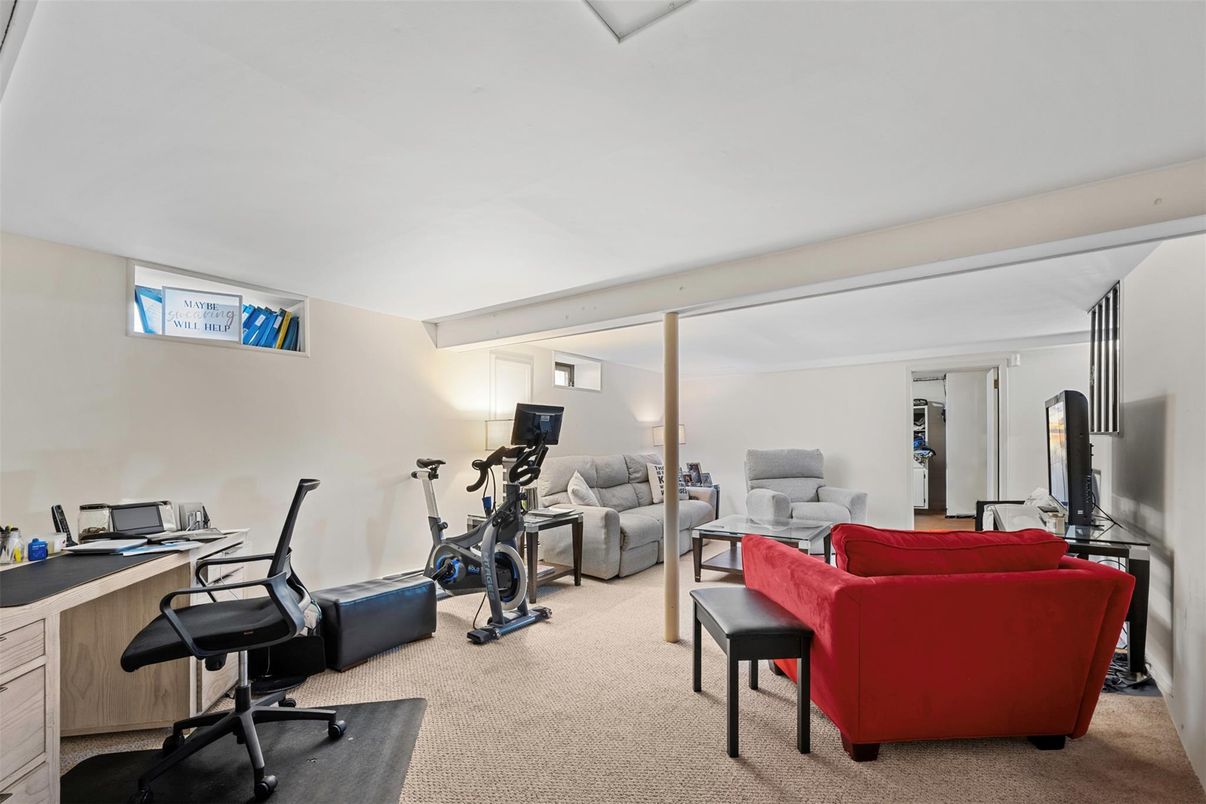 Fitness Equipment, Home Office, Interior, Living room