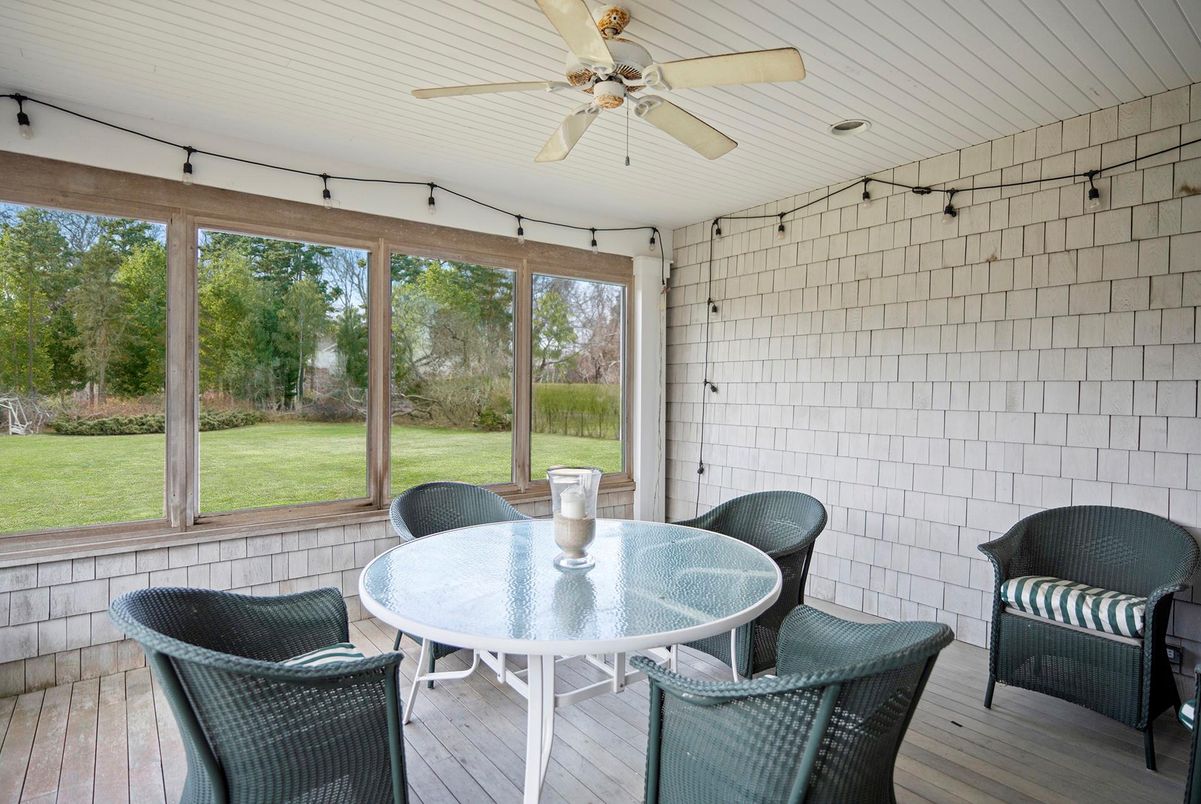 Dining room, Interior, Sun Room, Wood Texture Flooring