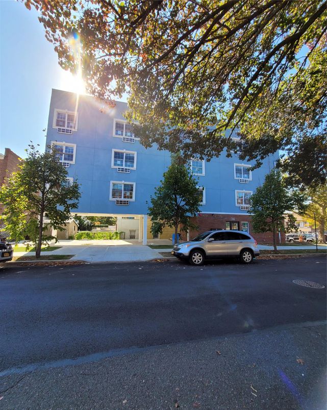 Exterior, Facade, Condo Building