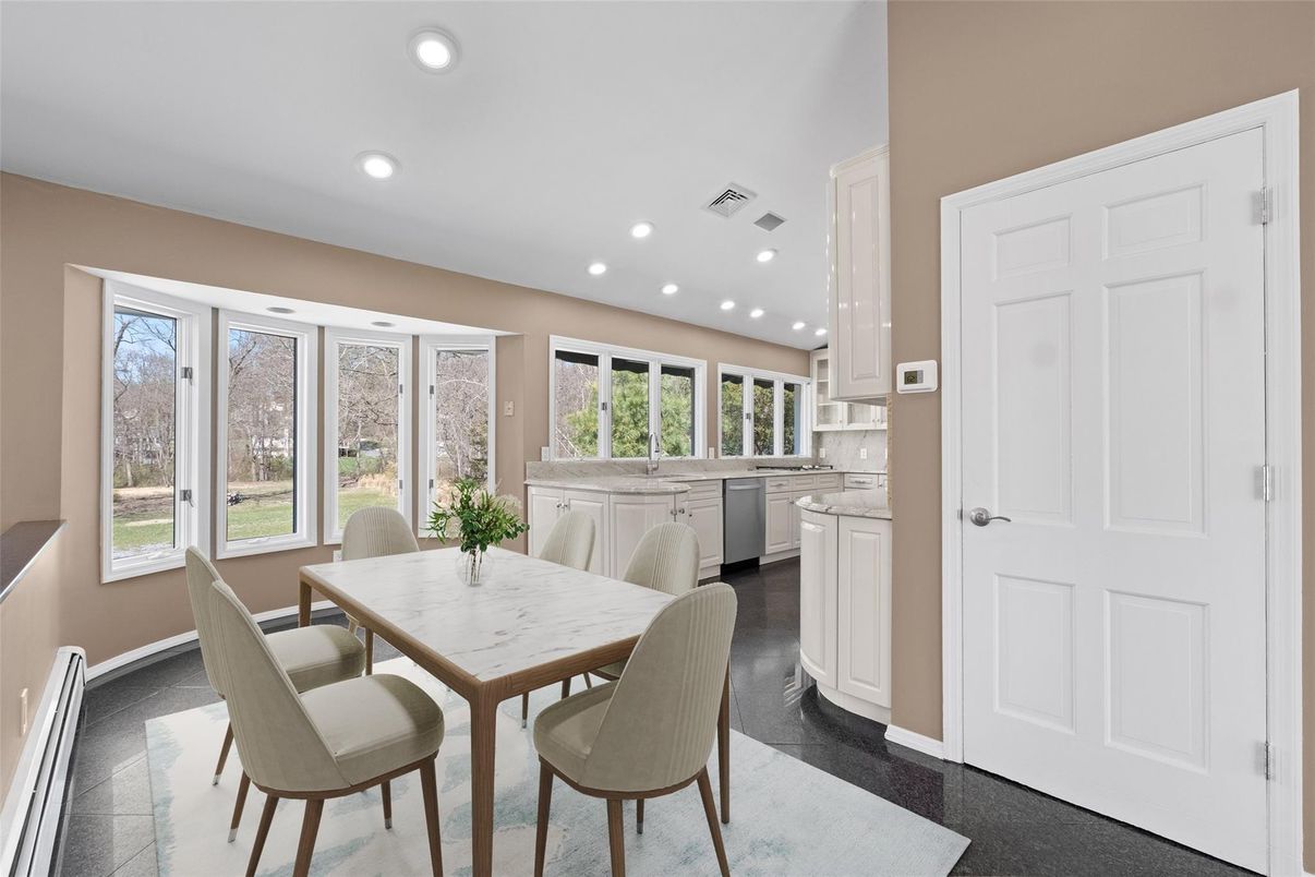 Dining room, Interior, Kitchen, Recessed Lighting