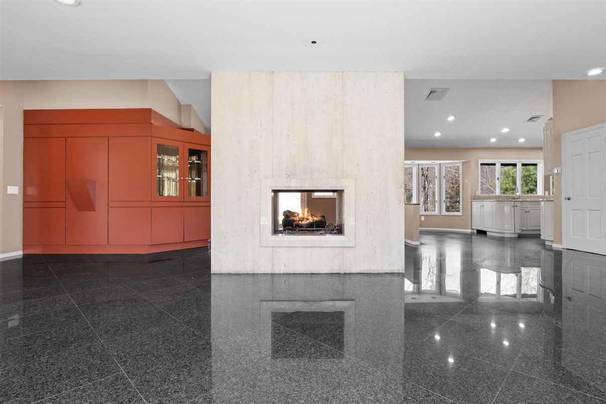 Fireplace, Interior, Recessed Lighting