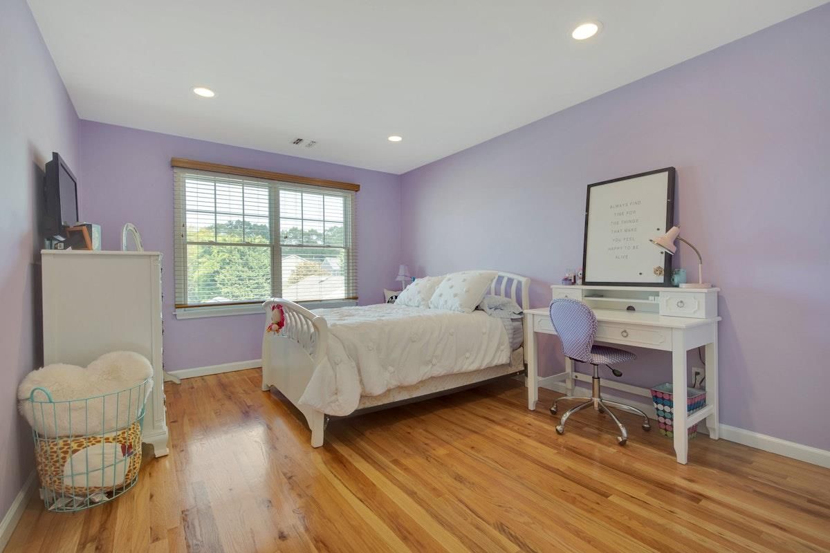 Bedroom, Home Office, Interior, Recessed Lighting, Wood Texture Flooring