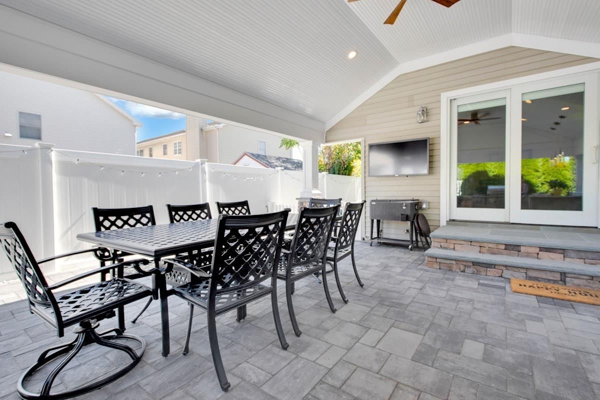 Exterior, Recessed Lighting