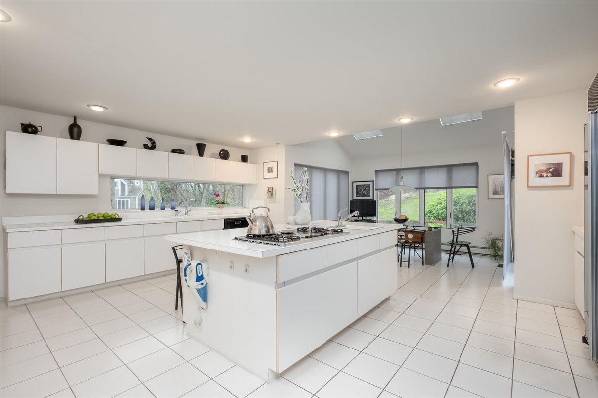 Dining room, Interior, Kitchen, Recessed Lighting
