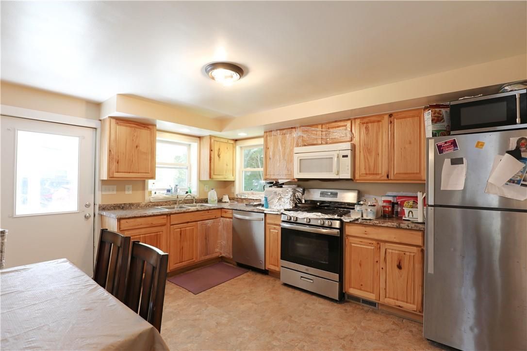 Interior, Kitchen, Stainless Steel Appliances