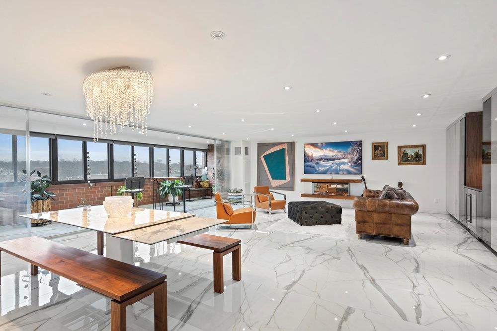 Chandelier, Dining room, Interior, Living room, Marble, Recessed Lighting