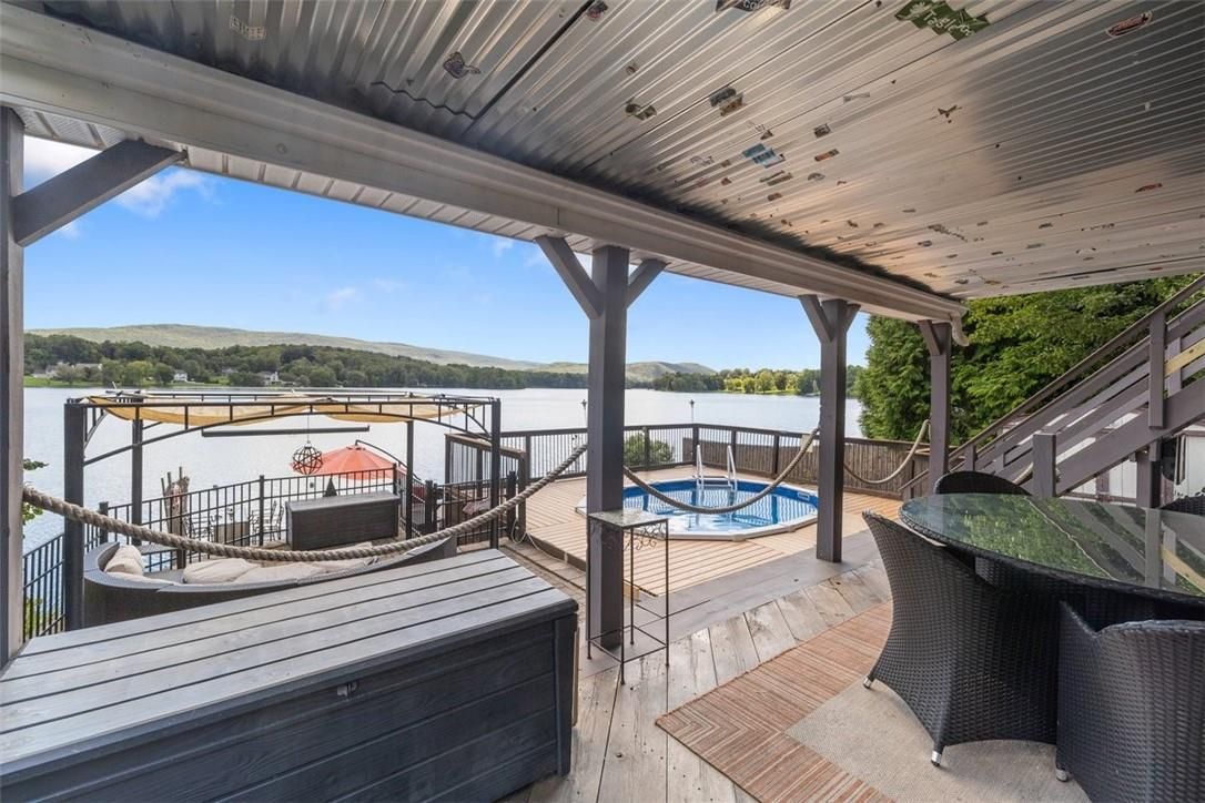 Exterior, Pool, Water