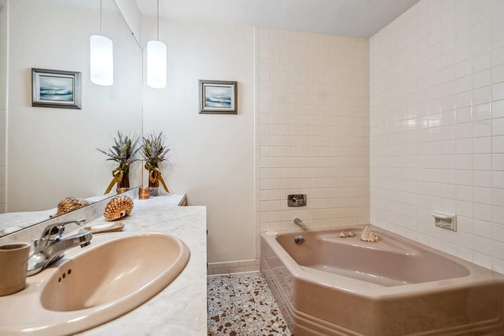 Bathroom, Interior, Pendant Lights