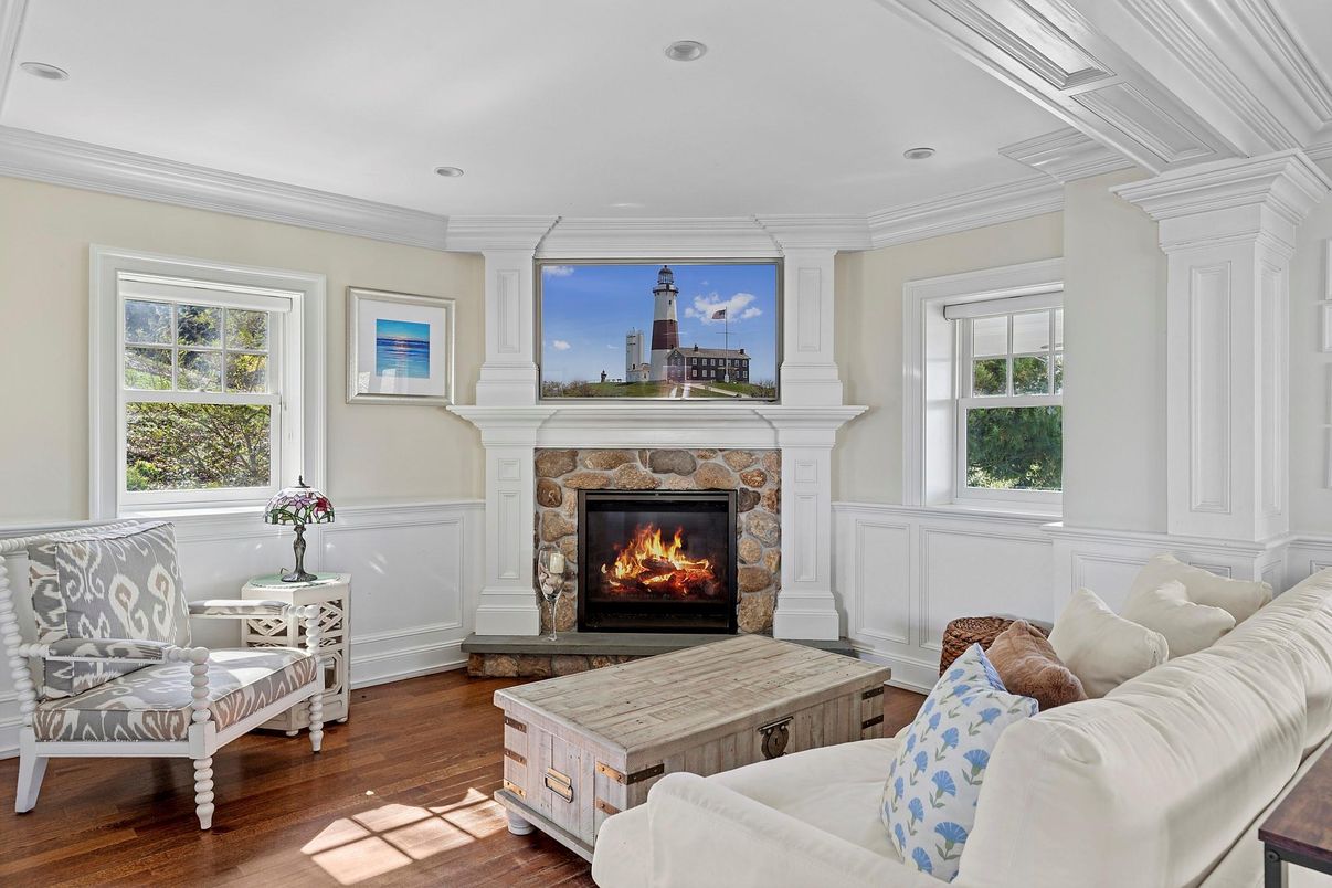 Fireplace, Interior, Living room, Recessed Lighting, Wood Texture Flooring