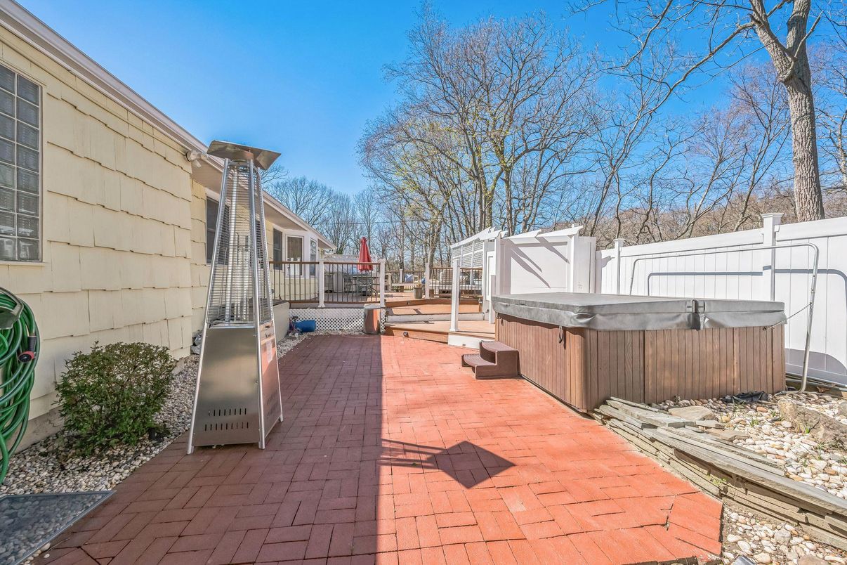Exterior, Hot Tub
