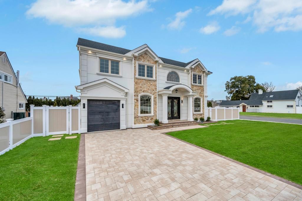 Attached, Backyard, Exterior, Facade, French Provincial