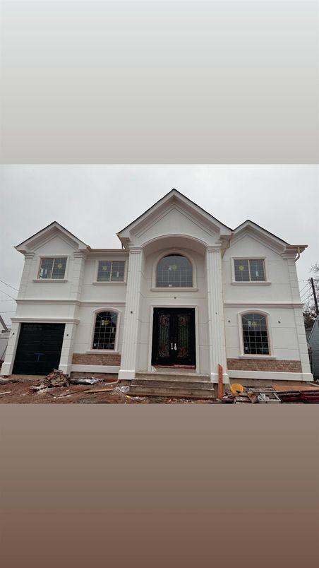 Exterior, Facade, Farmhouse